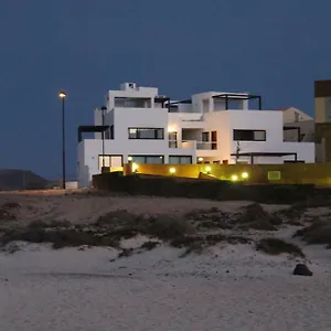 https://apartamento-en-el-cotillo-primera-linea.in-canary-islands.com